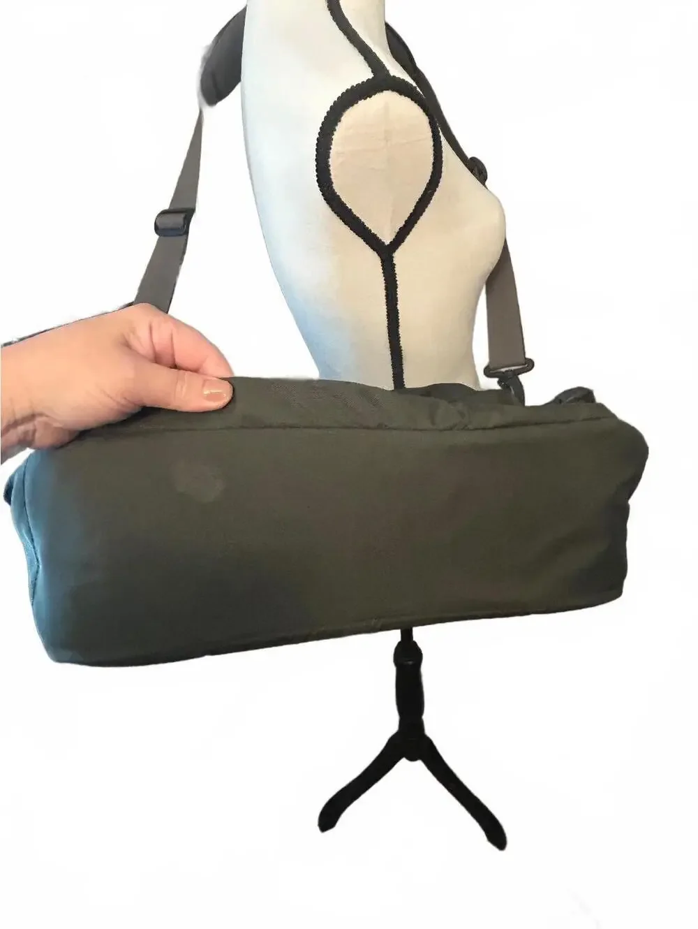 REI Green Nylon Messenger Shoulder Bag with Adjustable Strap